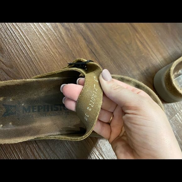 MEPHISTO 'Helen' Sandal  - Picture 9 of 11